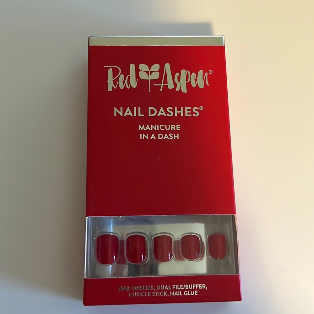 Petite Red Aspen Nail Dashes